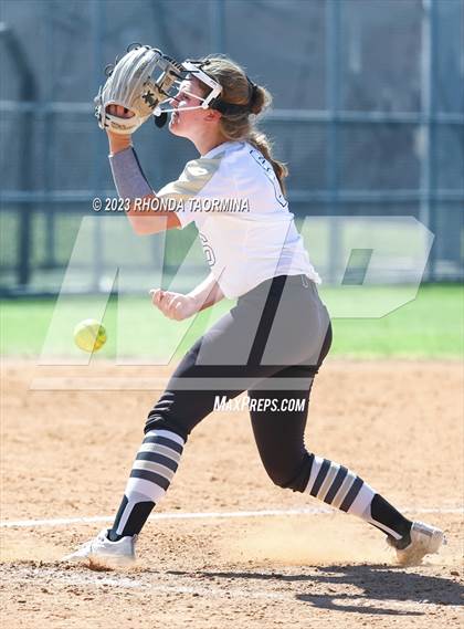 Thumbnail 2 in East Bernard vs. Foster photogallery.