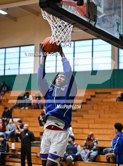 Thumbnail 3 in Crespi vs. George Washington Prep photogallery.