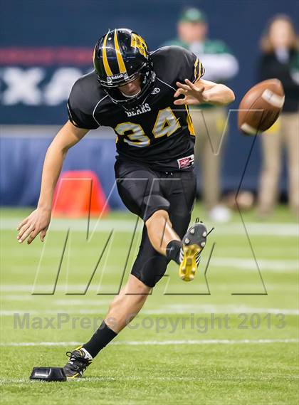 Thumbnail 3 in Brennan vs. Stratford (UIL 4A D1 Semifinal) photogallery.