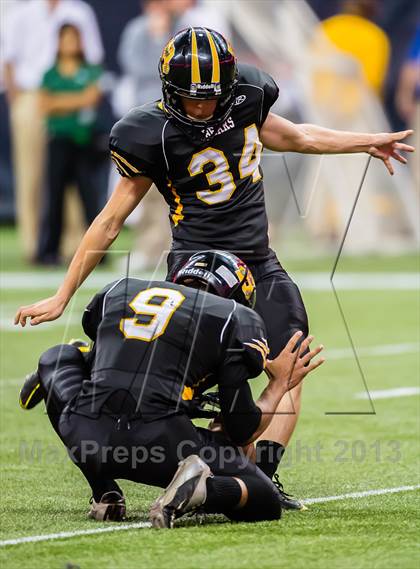 Thumbnail 1 in Brennan vs. Stratford (UIL 4A D1 Semifinal) photogallery.