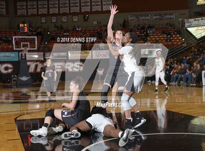 Thumbnail 2 in St. Mary's vs. Folsom (CIF SJS D1 Final) photogallery.