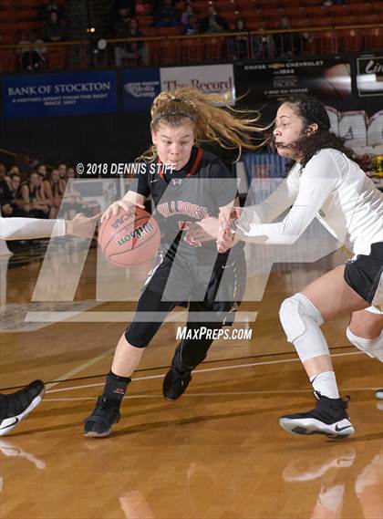 Thumbnail 2 in St. Mary's vs. Folsom (CIF SJS D1 Final) photogallery.