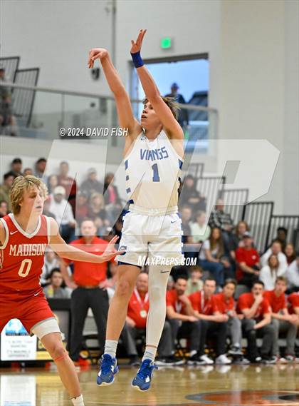 Thumbnail 3 in Madison vs. Coeur d'Alene (IHSAA 5A Third Place) photogallery.
