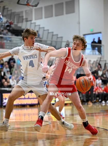 Thumbnail 2 in Madison vs. Coeur d'Alene (IHSAA 5A Third Place) photogallery.