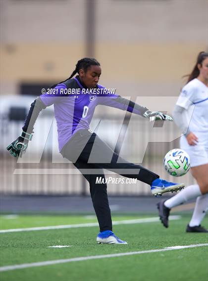 Thumbnail 3 in Farmersville vs. Community (Kaufman Tournament) photogallery.