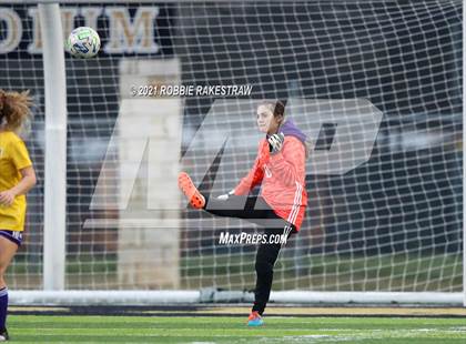 Thumbnail 1 in Farmersville vs. Community (Kaufman Tournament) photogallery.