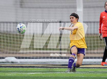 Thumbnail 2 in Farmersville vs. Community (Kaufman Tournament) photogallery.