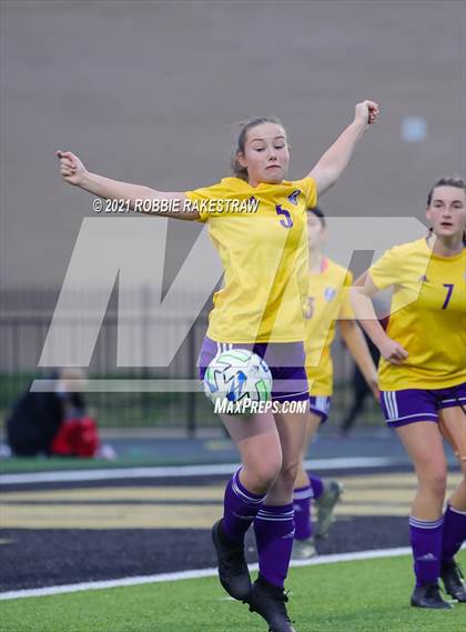 Thumbnail 1 in Farmersville vs. Community (Kaufman Tournament) photogallery.