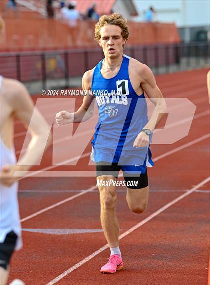 Thumbnail 1 in IHSAA Pike Regional (1600 Meter)  photogallery.