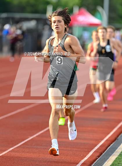 Thumbnail 2 in IHSAA Pike Regional (1600 Meter)  photogallery.