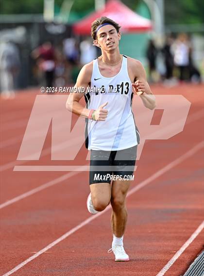 Thumbnail 1 in IHSAA Pike Regional (1600 Meter)  photogallery.