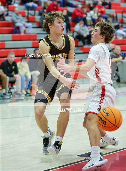 Thumbnail 2 in Davis @ Mountain Ridge (Sophomore) photogallery.