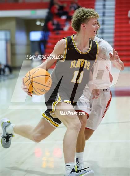 Thumbnail 2 in Davis @ Mountain Ridge (Sophomore) photogallery.