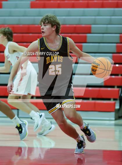 Thumbnail 3 in Davis @ Mountain Ridge (Sophomore) photogallery.