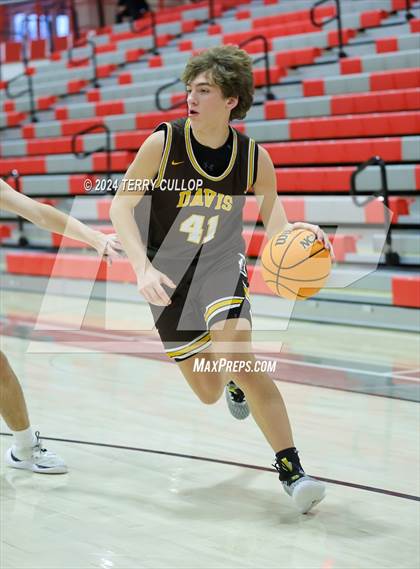 Thumbnail 2 in Davis @ Mountain Ridge (Sophomore) photogallery.