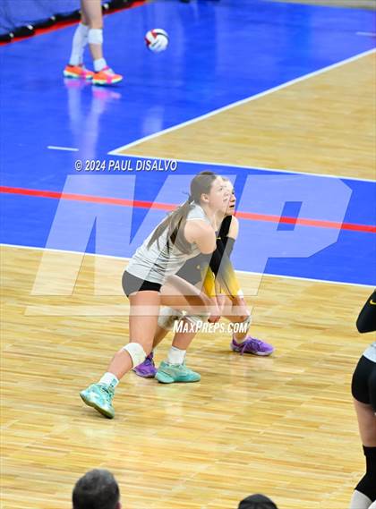 Thumbnail 3 in Thompson Valley vs. Windsor (CHSAA 4A 2nd Round) photogallery.