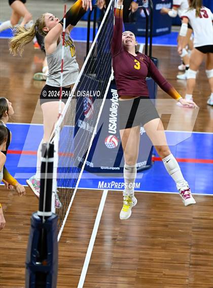 Thumbnail 2 in Thompson Valley vs. Windsor (CHSAA 4A 2nd Round) photogallery.