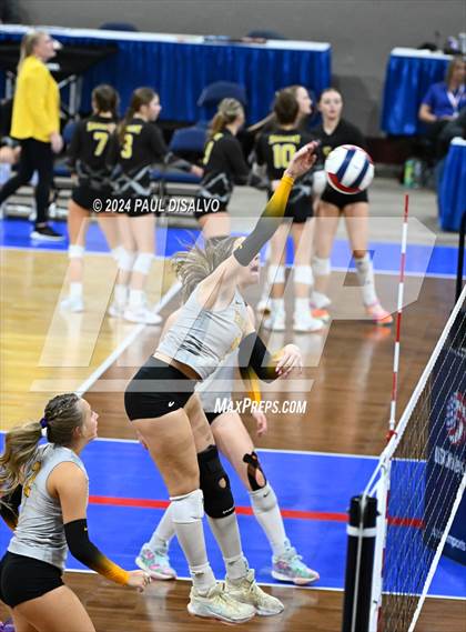 Thumbnail 1 in Thompson Valley vs. Windsor (CHSAA 4A 2nd Round) photogallery.