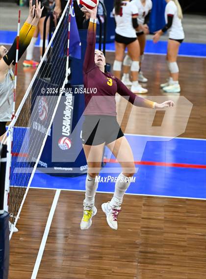 Thumbnail 3 in Thompson Valley vs. Windsor (CHSAA 4A 2nd Round) photogallery.