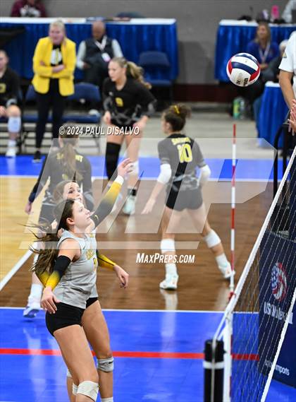 Thumbnail 3 in Thompson Valley vs. Windsor (CHSAA 4A 2nd Round) photogallery.
