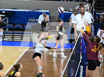 Thumbnail 3 in Thompson Valley vs. Windsor (CHSAA 4A 2nd Round) photogallery.
