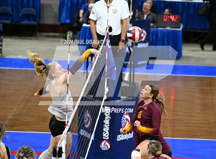 Thumbnail 3 in Thompson Valley vs. Windsor (CHSAA 4A 2nd Round) photogallery.