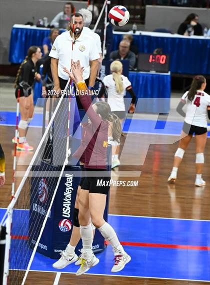 Thumbnail 3 in Thompson Valley vs. Windsor (CHSAA 4A 2nd Round) photogallery.