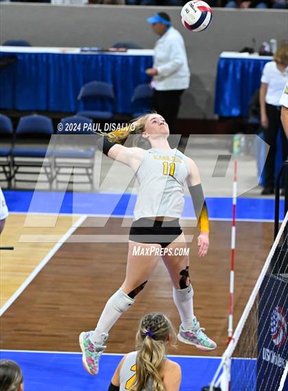 Thumbnail 3 in Thompson Valley vs. Windsor (CHSAA 4A 2nd Round) photogallery.