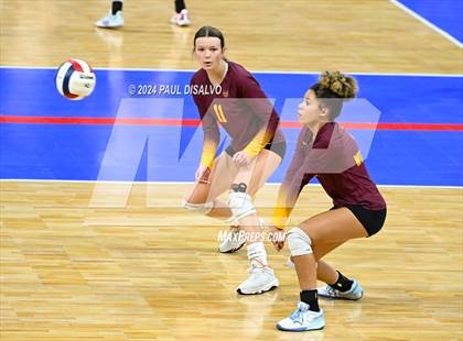 Thumbnail 2 in Thompson Valley vs. Windsor (CHSAA 4A 2nd Round) photogallery.