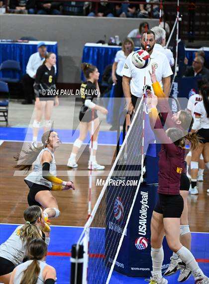 Thumbnail 2 in Thompson Valley vs. Windsor (CHSAA 4A 2nd Round) photogallery.