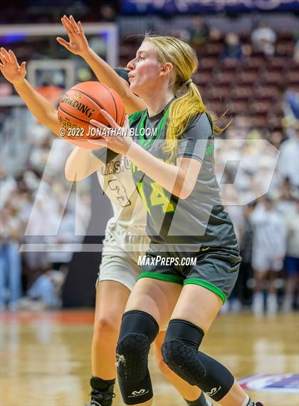 Thumbnail 2 in Thomaston vs. Coventry (CIAC Class S Final) photogallery.