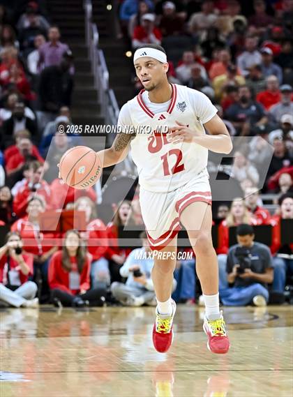 Thumbnail 2 in Fishers vs. Jeffersonville (IHSAA 4A Final) photogallery.