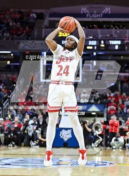 Thumbnail 3 in Fishers vs. Jeffersonville (IHSAA 4A Final) photogallery.