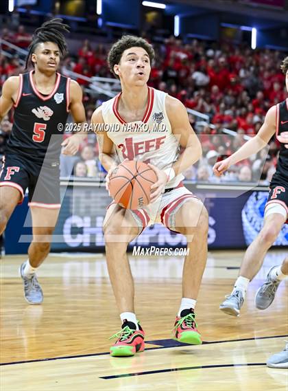 Thumbnail 1 in Fishers vs. Jeffersonville (IHSAA 4A Final) photogallery.