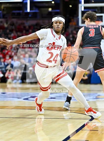 Thumbnail 3 in Fishers vs. Jeffersonville (IHSAA 4A Final) photogallery.