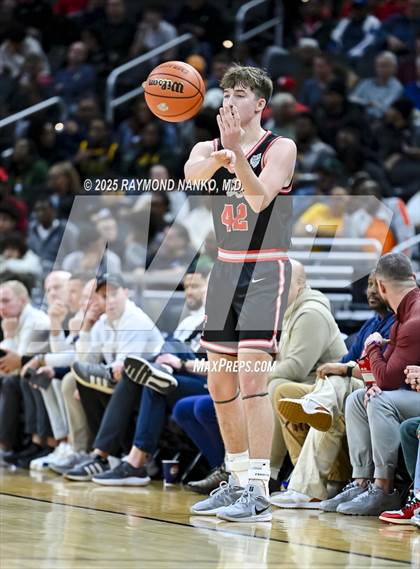 Thumbnail 2 in Fishers vs. Jeffersonville (IHSAA 4A Final) photogallery.