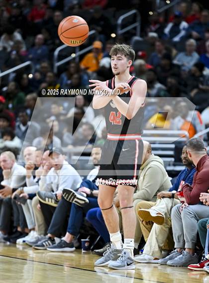 Thumbnail 3 in Fishers vs. Jeffersonville (IHSAA 4A Final) photogallery.