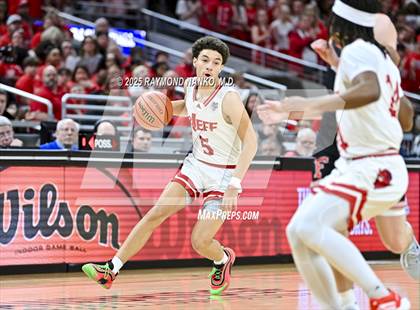 Thumbnail 2 in Fishers vs. Jeffersonville (IHSAA 4A Final) photogallery.