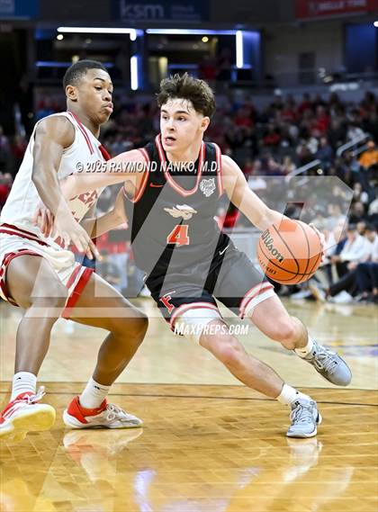 Thumbnail 2 in Fishers vs. Jeffersonville (IHSAA 4A Final) photogallery.