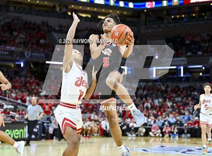 Thumbnail 2 in Fishers vs. Jeffersonville (IHSAA 4A Final) photogallery.