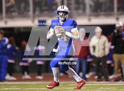 Thumbnail 2 in Archbishop Rummel @ John Curtis Christian photogallery.