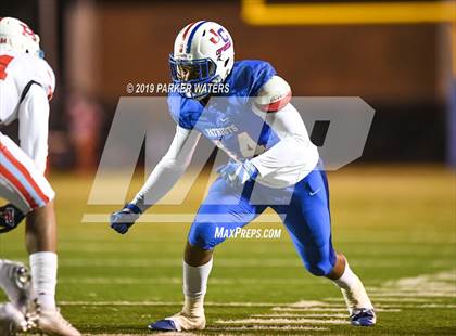 Thumbnail 3 in Archbishop Rummel @ John Curtis Christian photogallery.