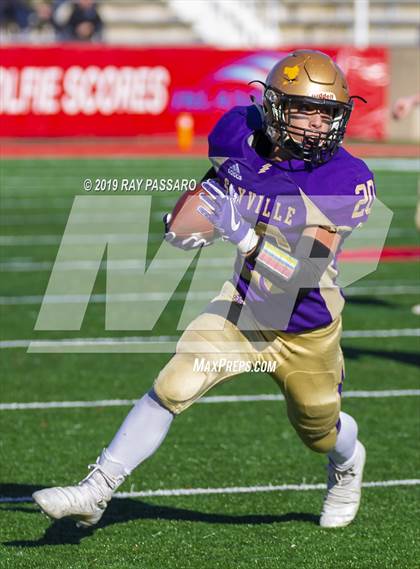 Thumbnail 3 in Plainedge vs. Sayville (Long Island Division III Championship) photogallery.
