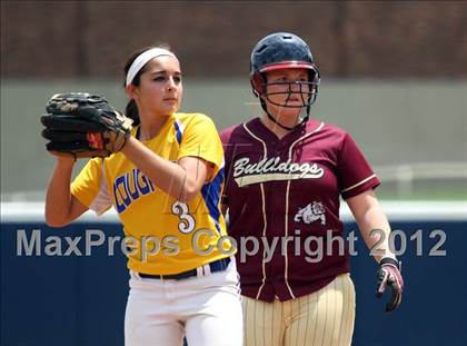 Thumbnail 2 in Big Spring vs. Valley View (PIAA Class AAA Final) photogallery.