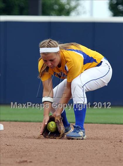 Thumbnail 3 in Big Spring vs. Valley View (PIAA Class AAA Final) photogallery.
