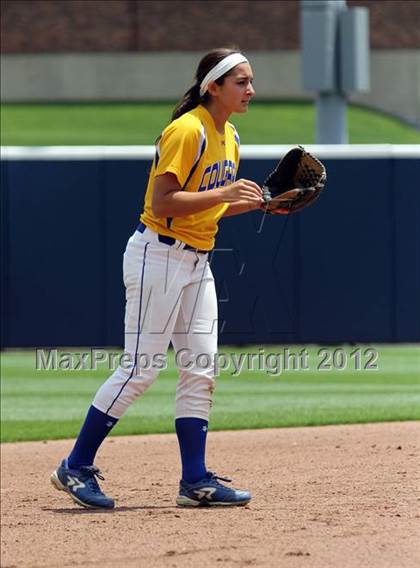 Thumbnail 2 in Big Spring vs. Valley View (PIAA Class AAA Final) photogallery.