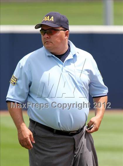 Thumbnail 1 in Big Spring vs. Valley View (PIAA Class AAA Final) photogallery.