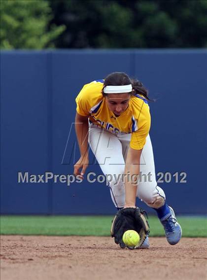Thumbnail 2 in Big Spring vs. Valley View (PIAA Class AAA Final) photogallery.