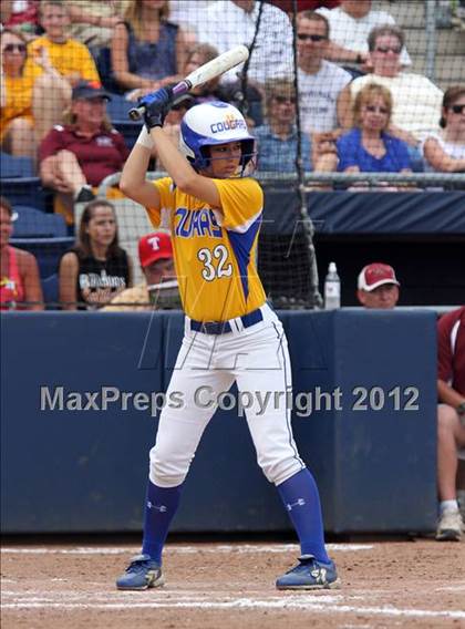 Thumbnail 2 in Big Spring vs. Valley View (PIAA Class AAA Final) photogallery.