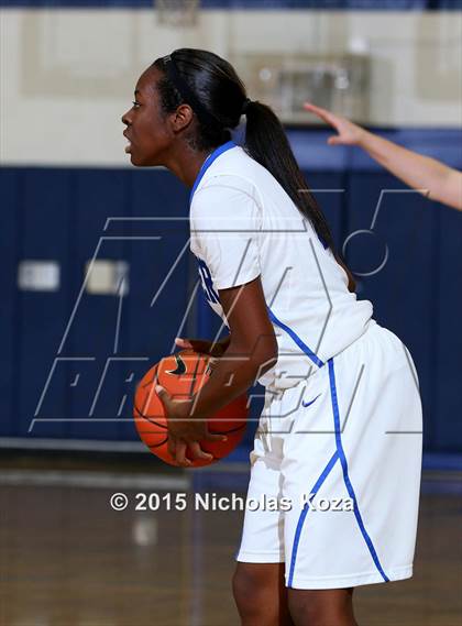 Thumbnail 1 in Serra vs. Coronado photogallery.